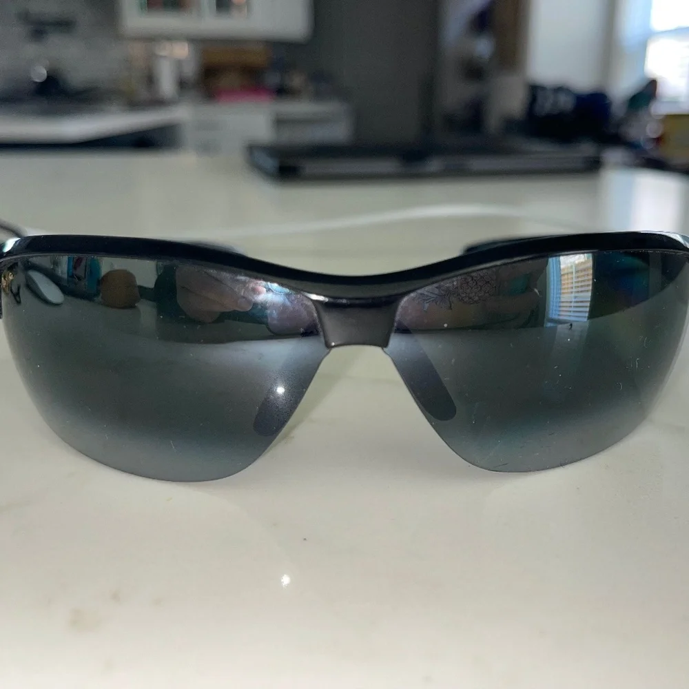 Maui Jim Black Banyans &‎ Hotsands Sunglasses Bundle